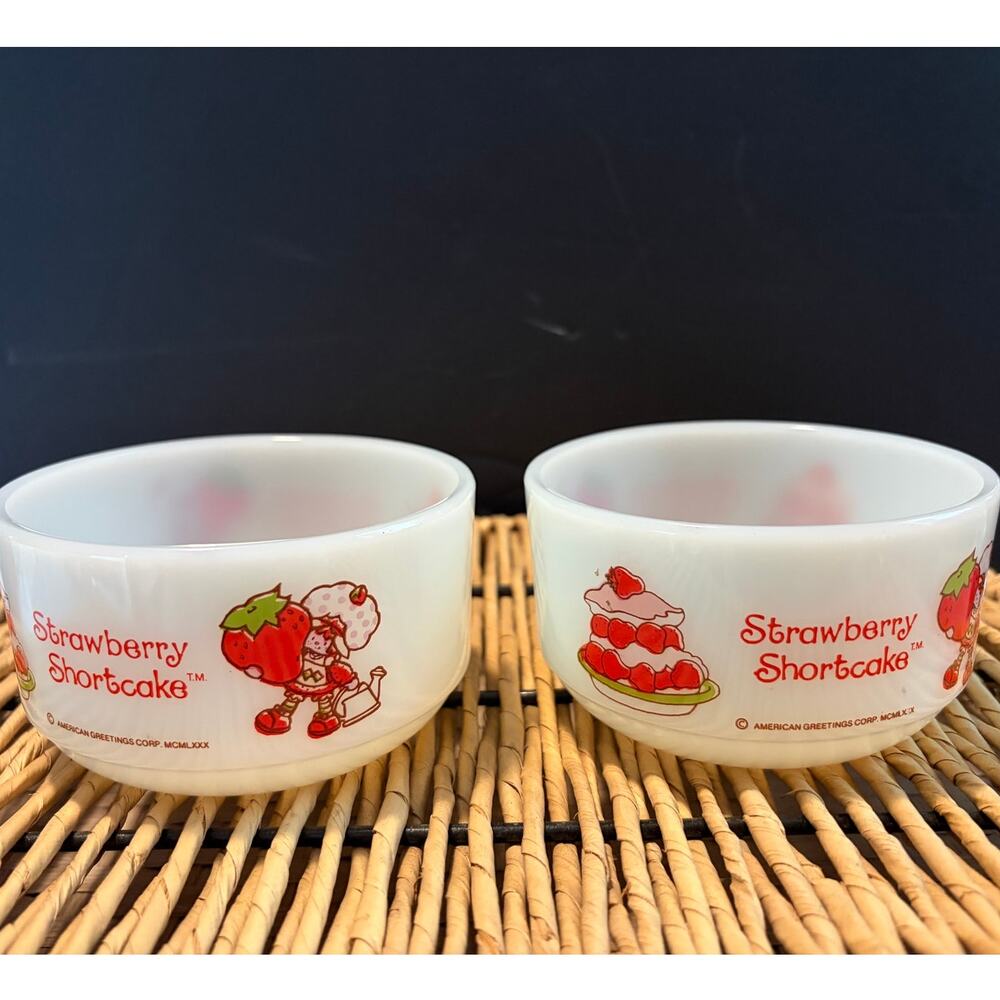 Vintage 1980 Strawberry Shortcake Anchor Hocking Milk Glass bowls Set of 2